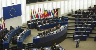 Hémicycle du Parlement Européen à Strasbourg . Photo réalisée lors de votes en séance plénière le 11 février 2015 .